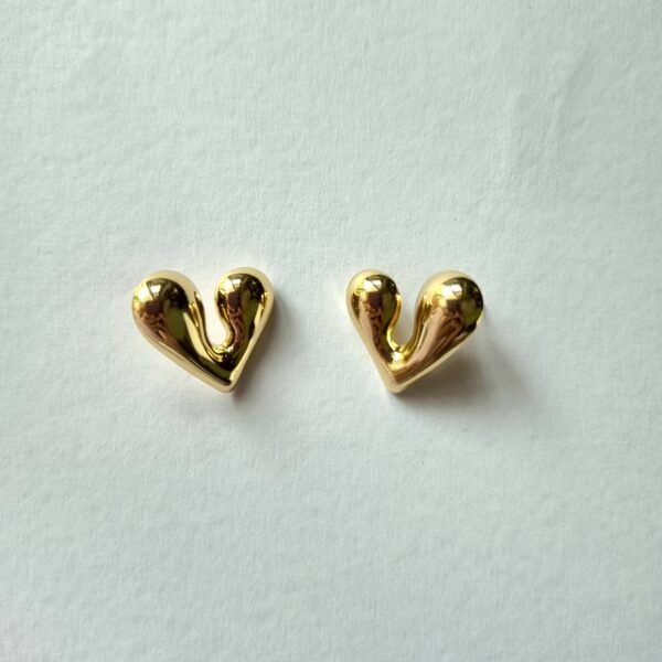 Evara Gold Earrings
