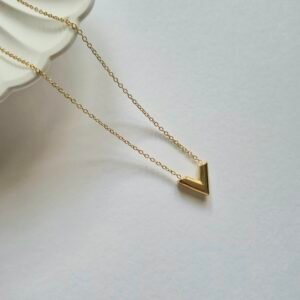 V-Shaped Pendant Necklace