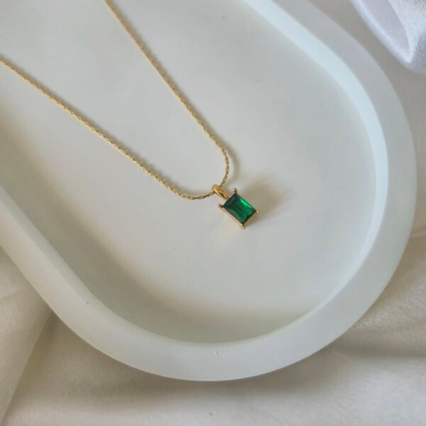 Dainty Pendant Necklace